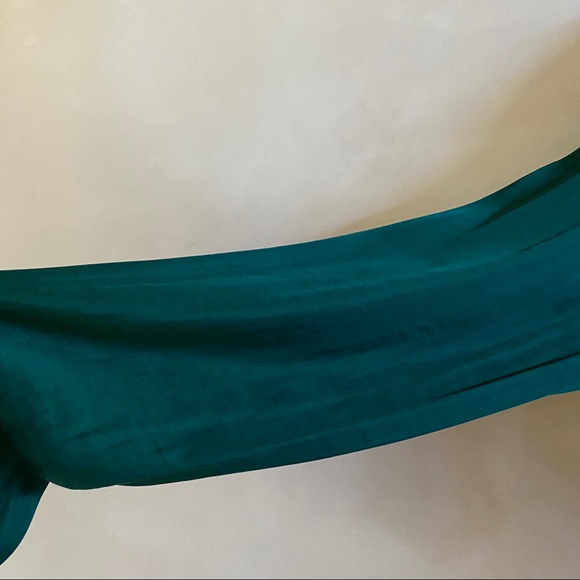 Emerald Silk Top - Picture 3 of 3